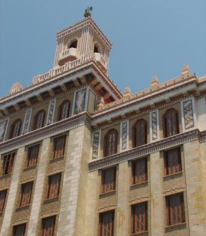 Estatua del Murciélago de Bacardí, La Habana
